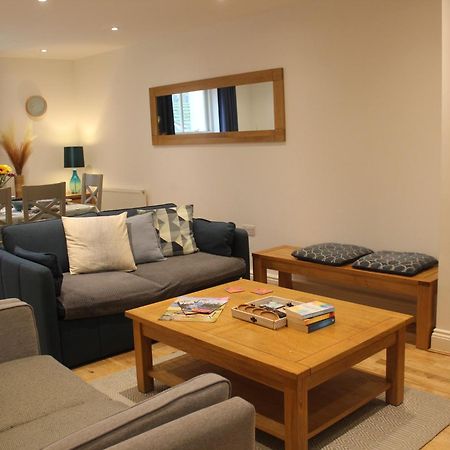 Stylish Flat In Central Tenby & Free Parking Exterior foto