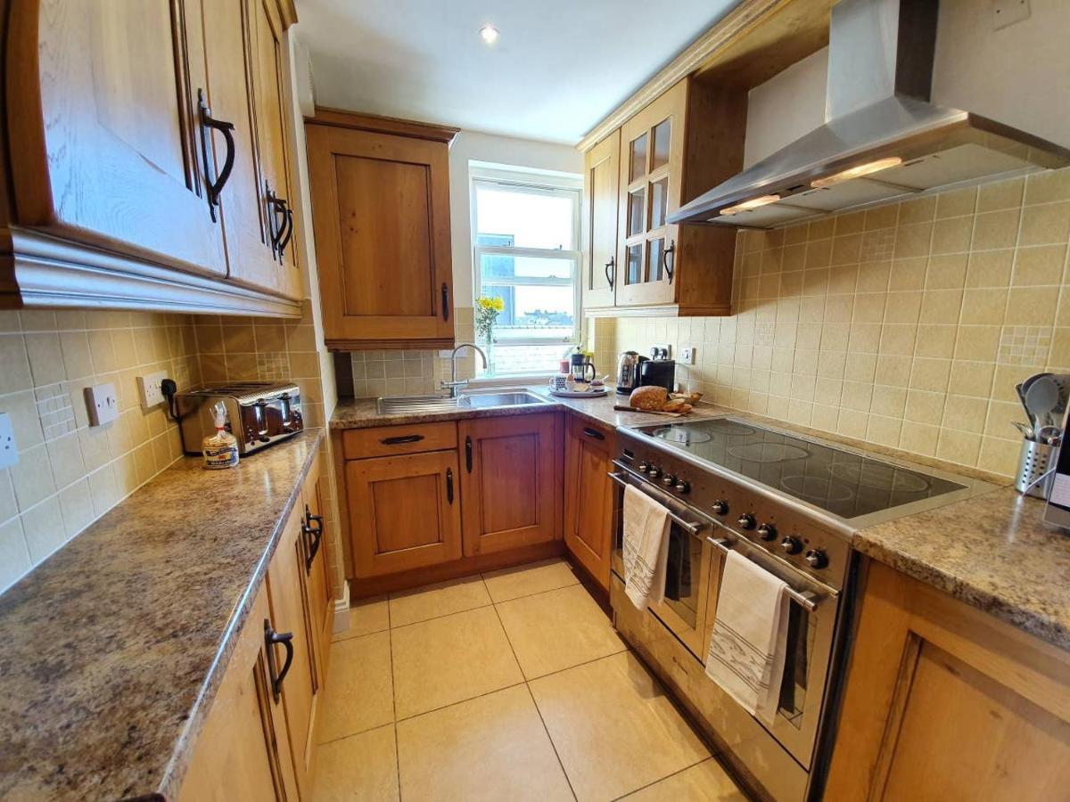 Stylish Flat In Central Tenby & Free Parking Exterior foto